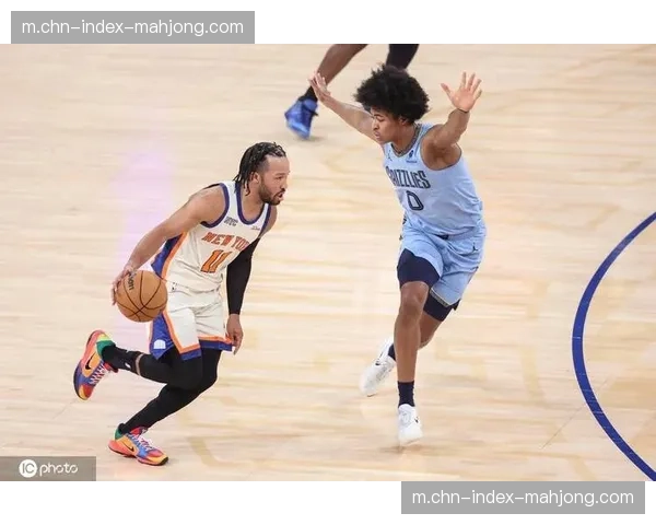 布伦森串联全队十次助攻 尼克斯进攻体系运转流畅